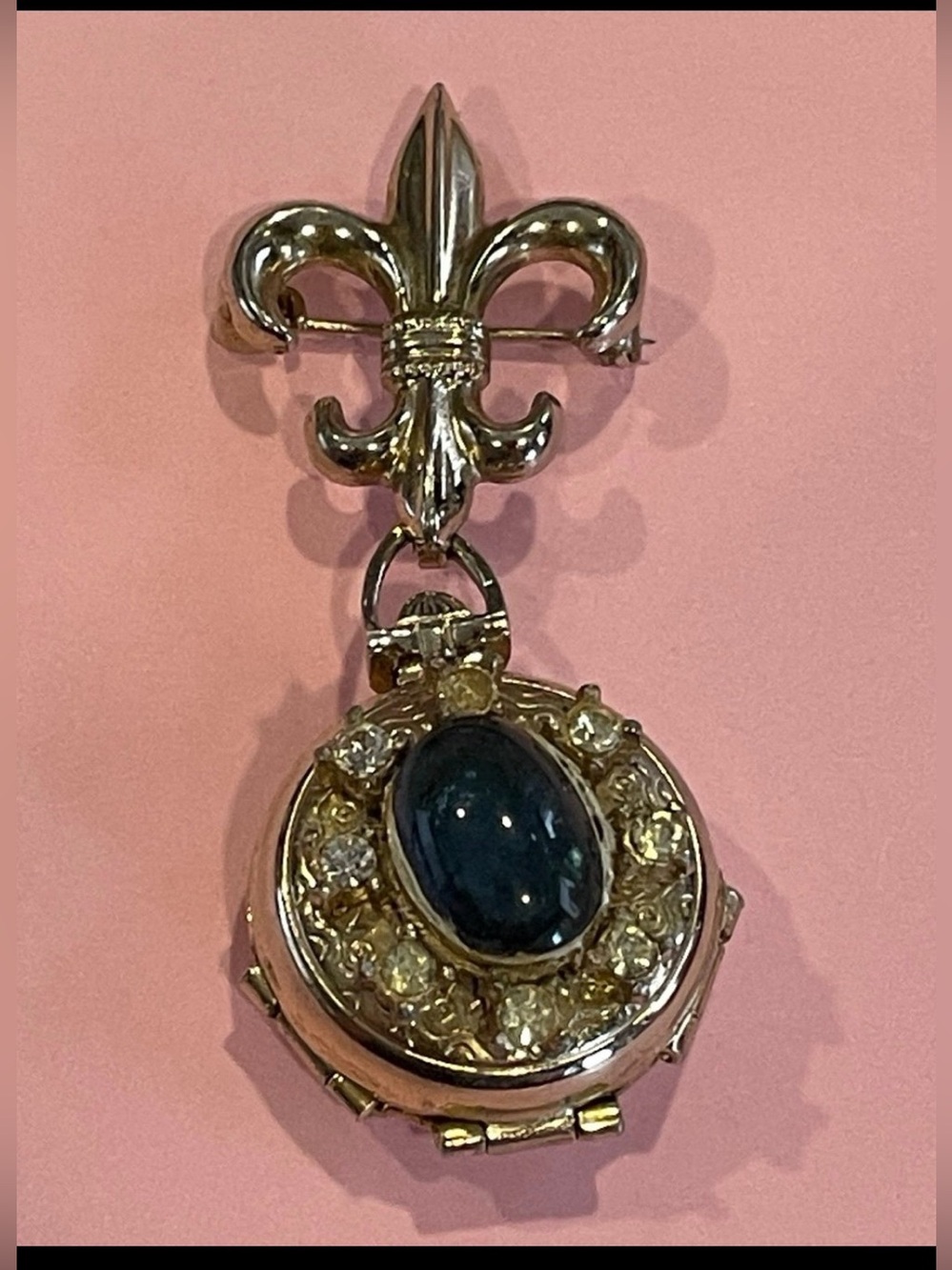 VTG Coro Pegasus Fleur-de-lis Pendant Cabochon Rhinestones Four Way Locket #8939